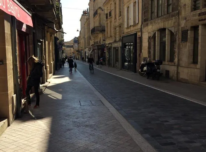 Joli Et Agreable Apartment Bordeaux